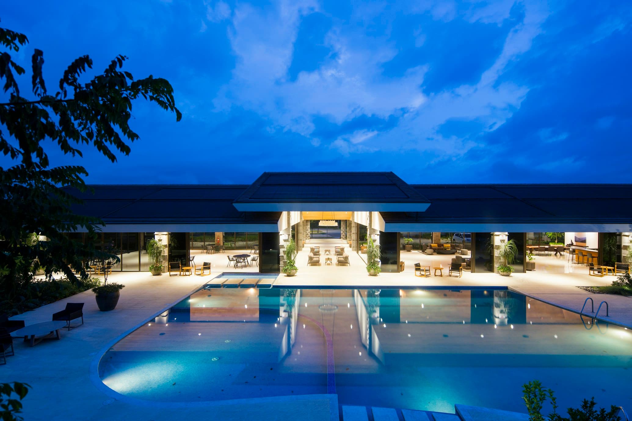 Rivora Lobby